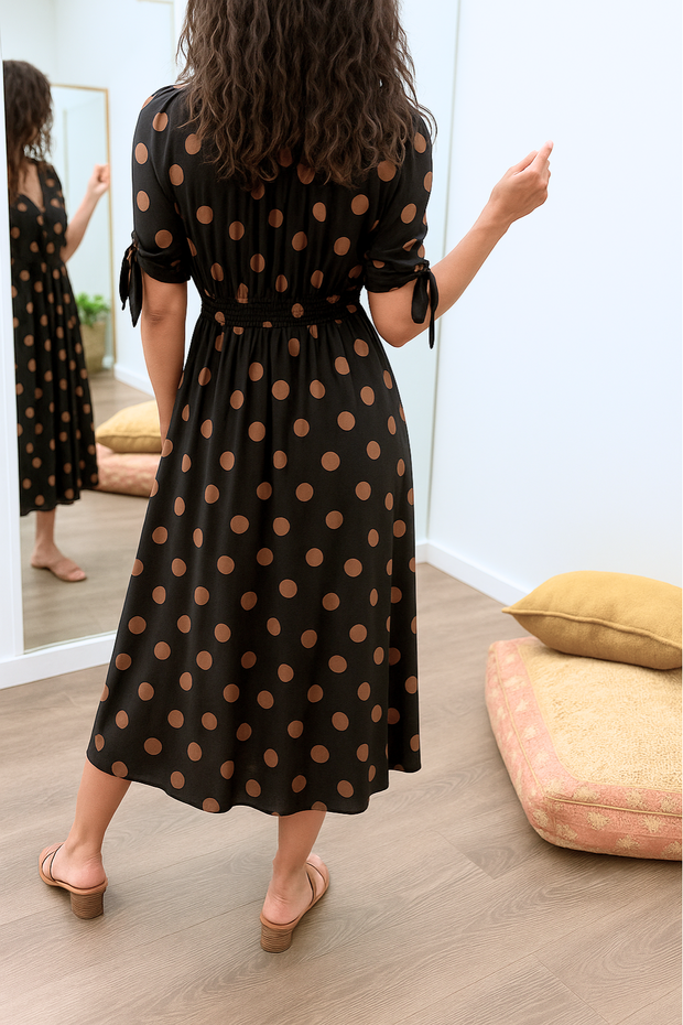 Kelly – Vestido Elegante de Poá
