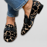 Mocassim de onça com estampa animal