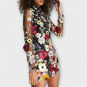 Dolores - Vestido com padrão floral 3D